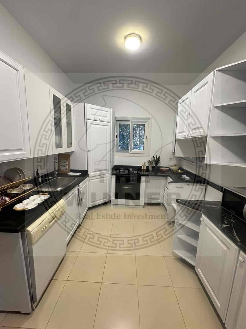 10 5c74d37d-60f6-4403-a85a-92eacdaab7d0. jpg