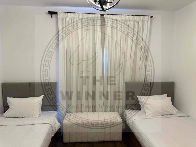 11 c41258b2-a2c2-47f3-8ea3-377d5927ebdb. jpg