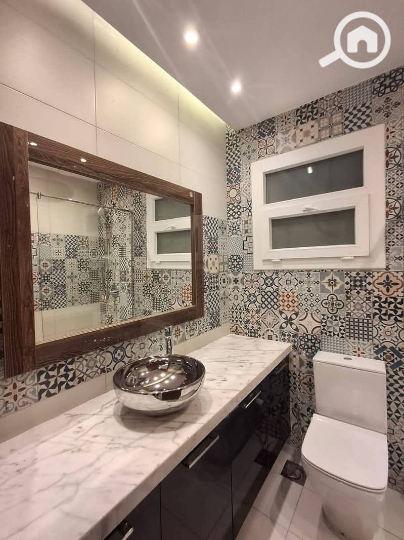 4 3a64e870-9c60-42c7-9fd9-d584d225ded2. jpg