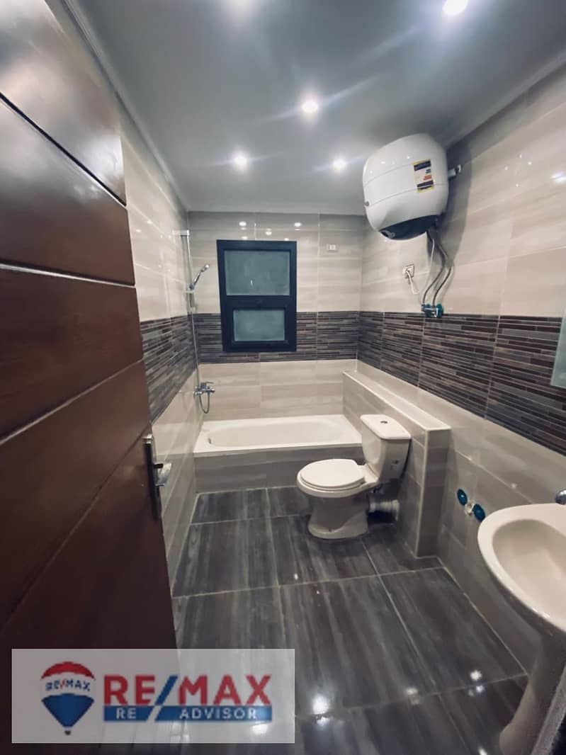 2 WhatsApp Image 2025-10-05 at 6.19. 43 PM (1). jpeg