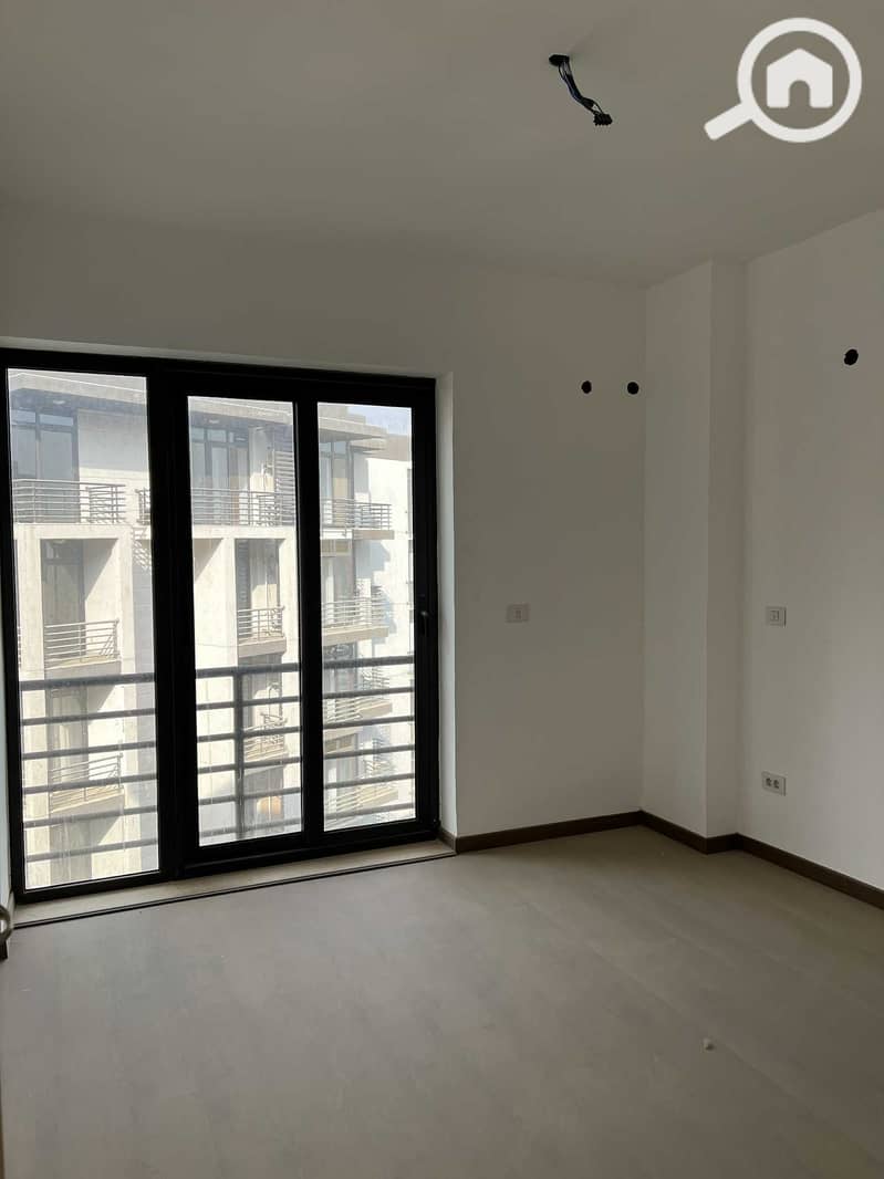 2 IMG-20251103-WA1477. jpg