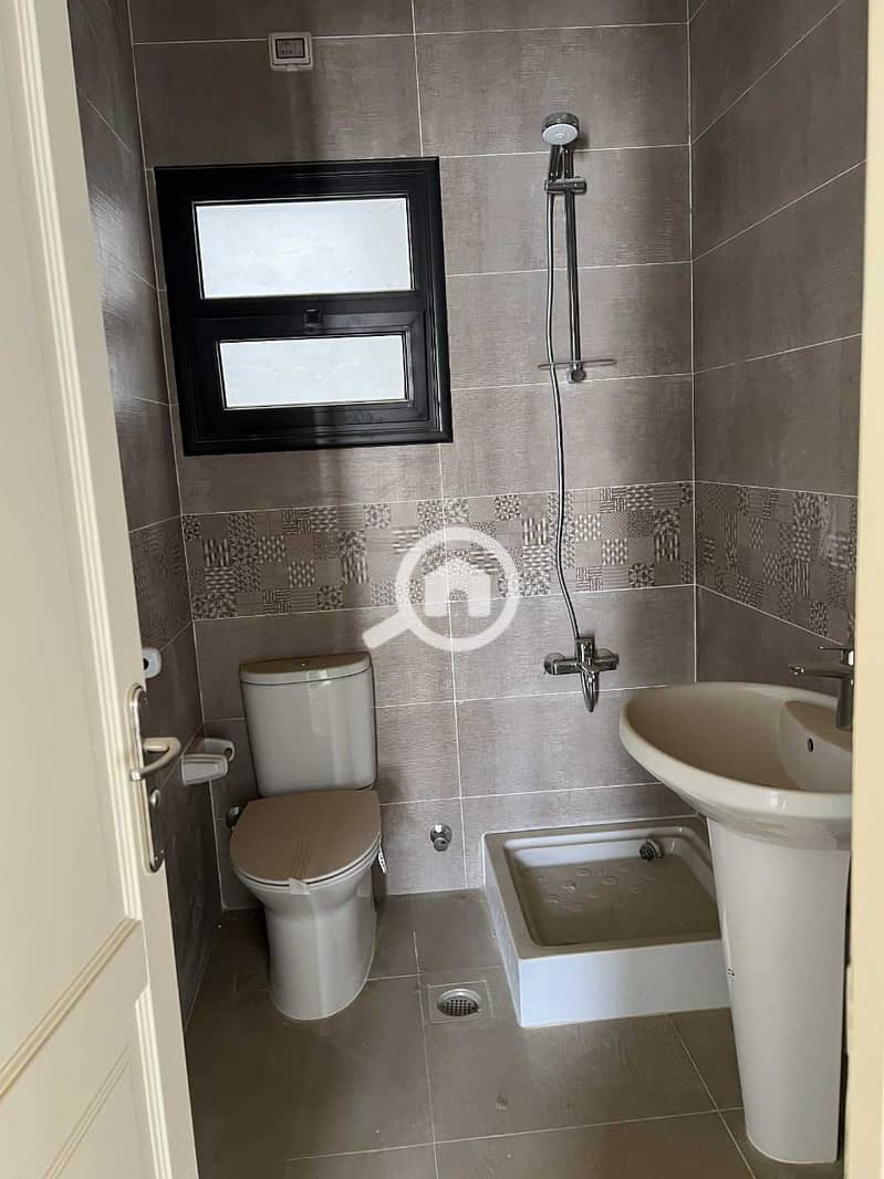 4 IMG-20251103-WA1487. jpg