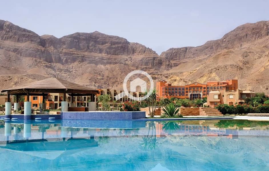 9 منتجع موڤنبيك السخنة. jpg