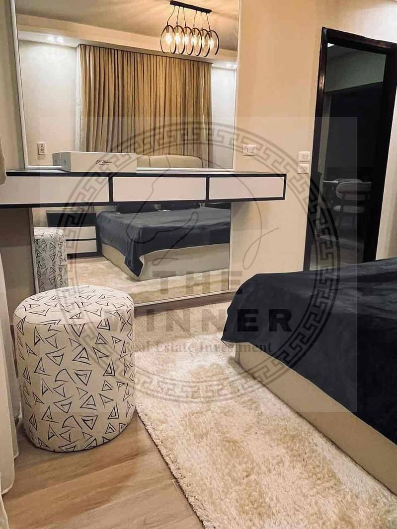 12 8dd70369-07ec-4895-8133-51d42c5be227. jpg