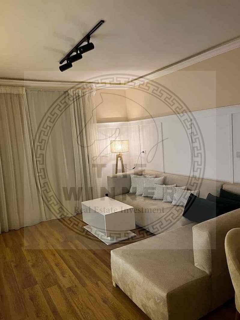 4 4b411e17-55b0-40f6-bd2d-a01c05aeaede. jpg