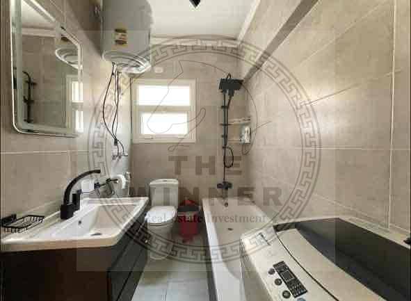 12 afd85279-5fdb-460e-9dd2-bf73d539b0a7. jpg