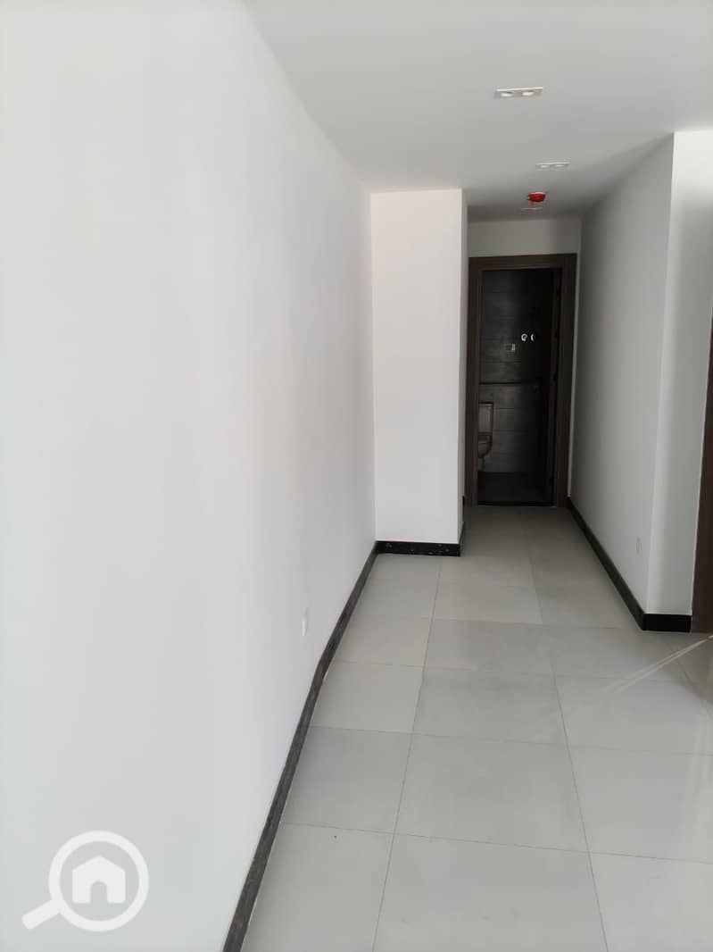 2 WhatsApp Image 2025-10-29 at 18.50. 30_7efab764. jpg