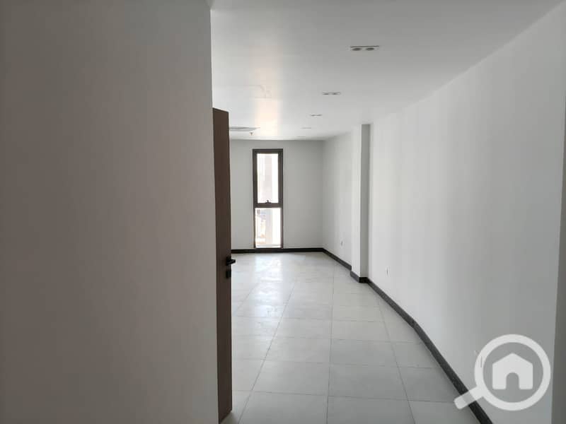 3 WhatsApp Image 2025-10-29 at 18.50. 30_5786de62. jpg