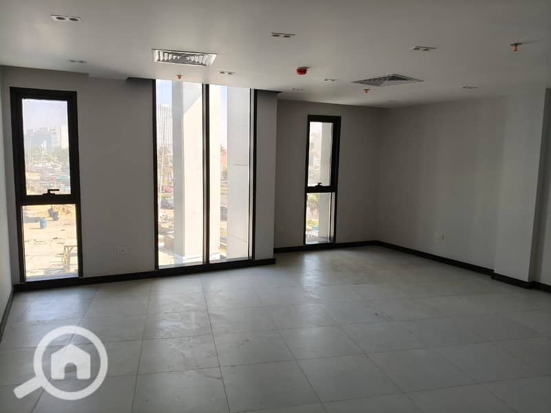 6 WhatsApp Image 2025-10-29 at 18.50. 31_59497e36. jpg