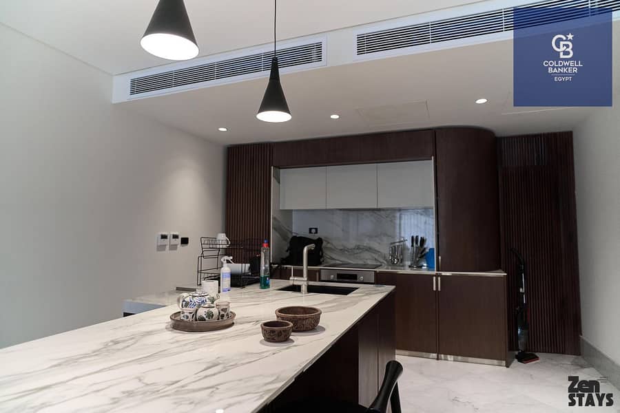 10 0796d0dd-727c-4396-bc4e-792d2587e2e8. jpeg