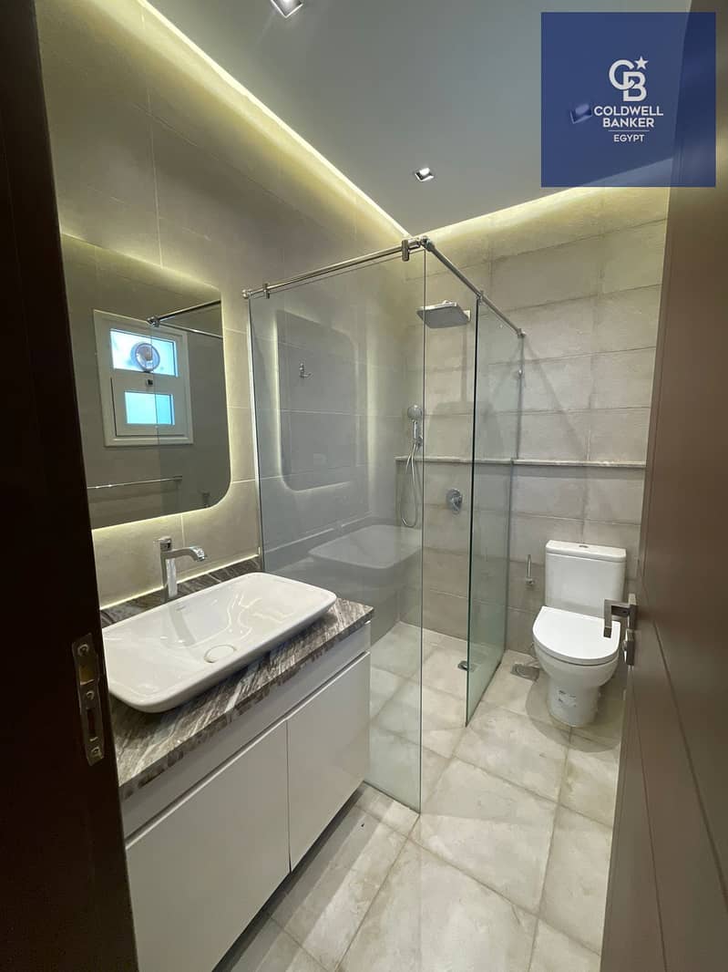 12 bfdc36e7-988c-4a2d-921b-3b71c547470f. jpeg