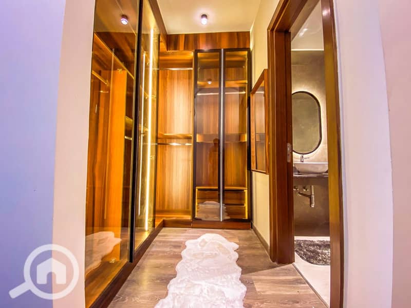 5 aae69cb1-0c0d-4cd9-9558-77b0c3d76cf0. jpg