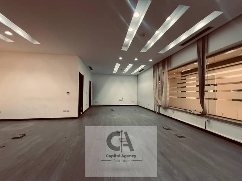 4 9e2eef06-24e4-4072-ba6d-fff80cc05dea. jpg