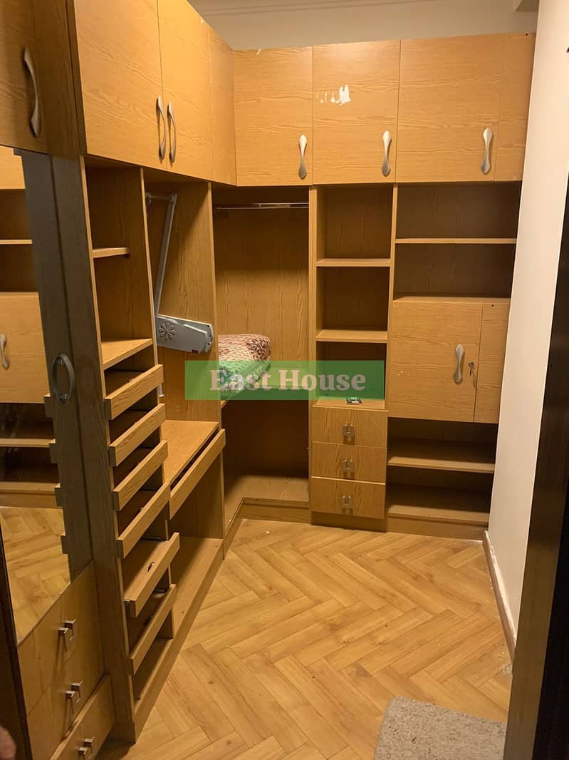 12 56b7f3de-5fb9-497c-b89b-f9b5584ea217. jpeg