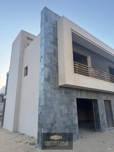 5 Bedroom Villa for Sale in Sheikh Zayed, Giza - WhatsApp Image 2025-10-20 at 1.47. 23 PM. jpeg