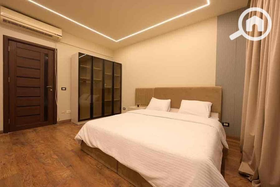 10 d0bf2c9b-ff8f-446f-b68c-e39f9c4b57a0. jpg