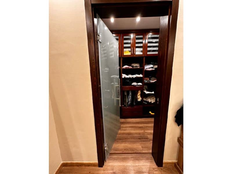 12 34d82068-7d75-4f30-ac62-358a74096319. jpg