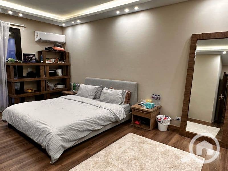 13 57c2bf39-b52b-431d-a54a-6486d7867800. jpg