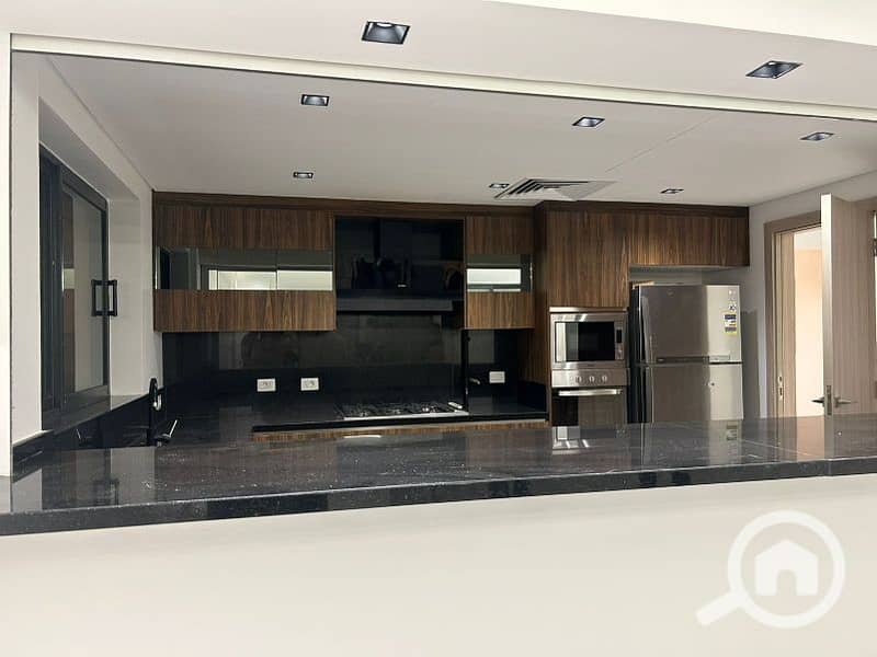 14aaea9f-771b-4100-af12-5e6eed623593. jpg