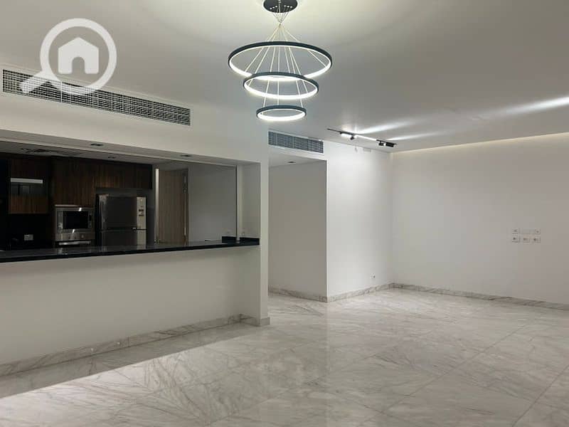 2 c7e30797-6ca0-4a54-a71f-59aa104fe9fa. jpg