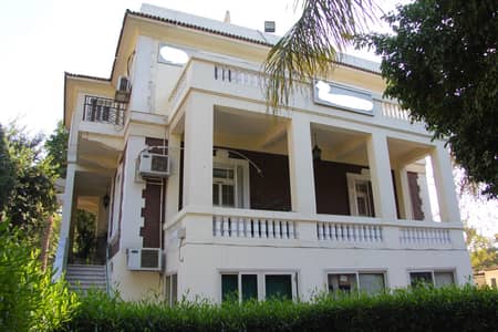 فیلا 9 غرف نوم للبيع في المعادي، القاهرة - Big Land | Quite Location | Rare Find