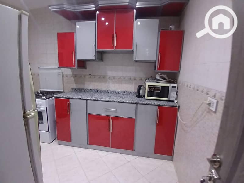 12 3dfd8f36-b5e0-4d45-97d9-2cbeec34c542. jpeg