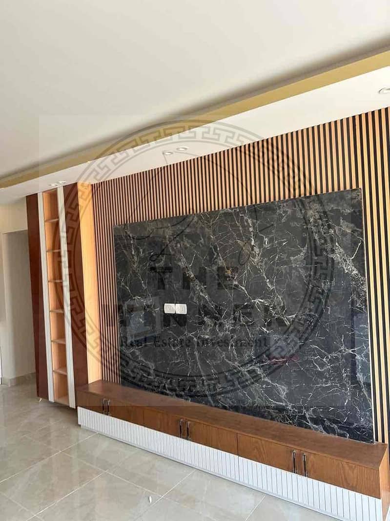 5 8f47cea6-47f1-44c7-96fb-d37bb04d6d32. jpg