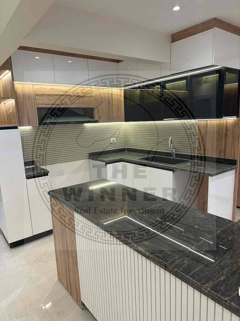 16 801eeeb0-6662-4678-869b-c09c3c97fd5a. jpg