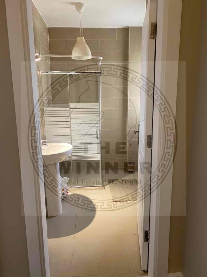 10 f999f601-b3d9-45ab-a9a5-5e490d1738c8. jpg