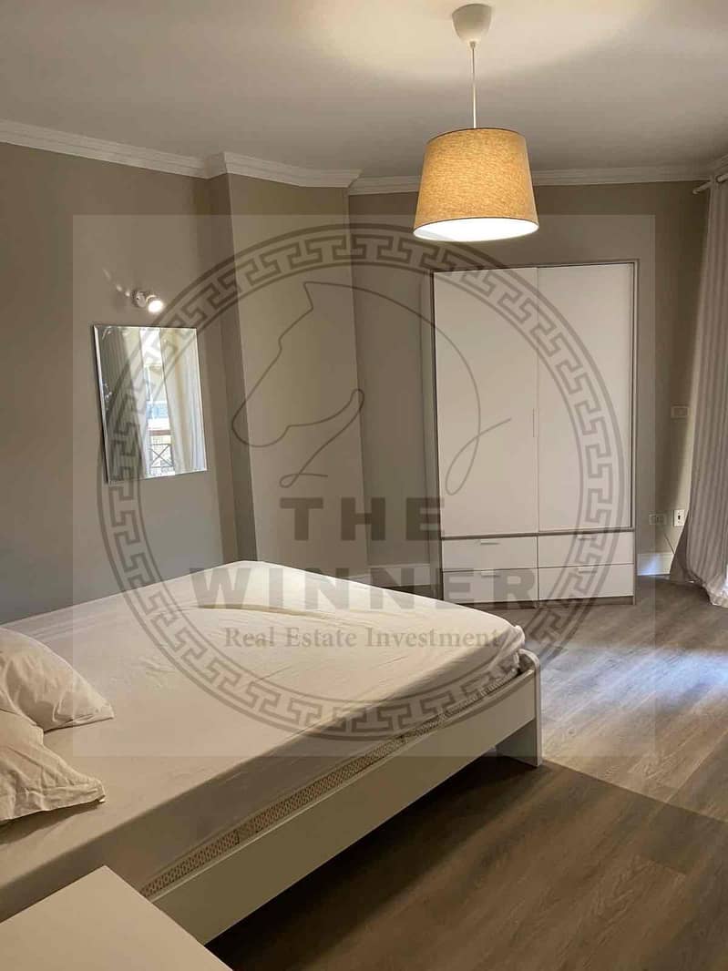 12 580d8bce-979d-4550-a577-b0ac9f3b09ce. jpg