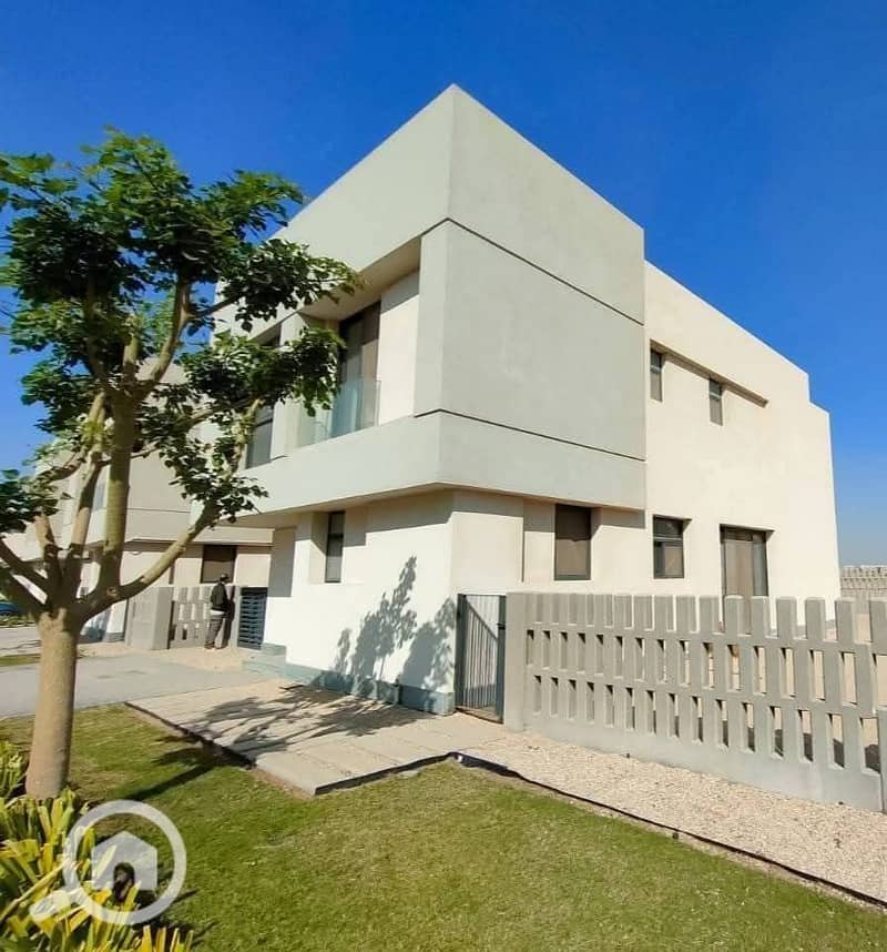 2 FB_IMG_1762185625626. jpg