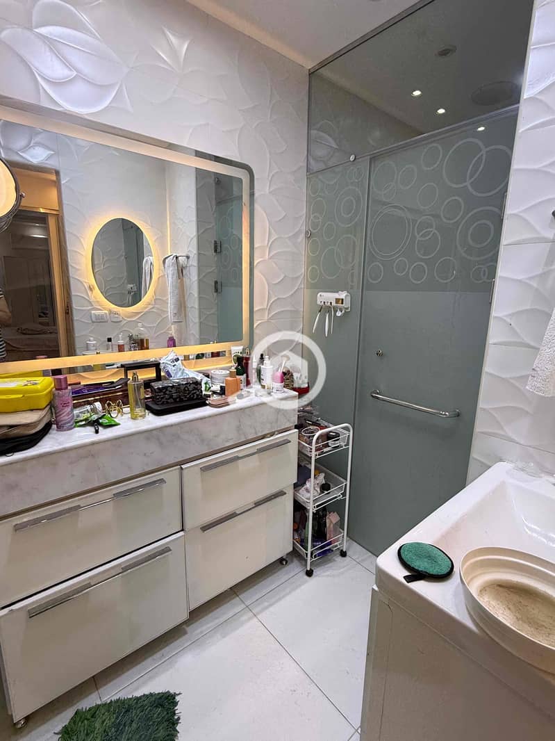 7 72c95b5a-fa9f-499a-b4c7-4d482f8f8647. jpg