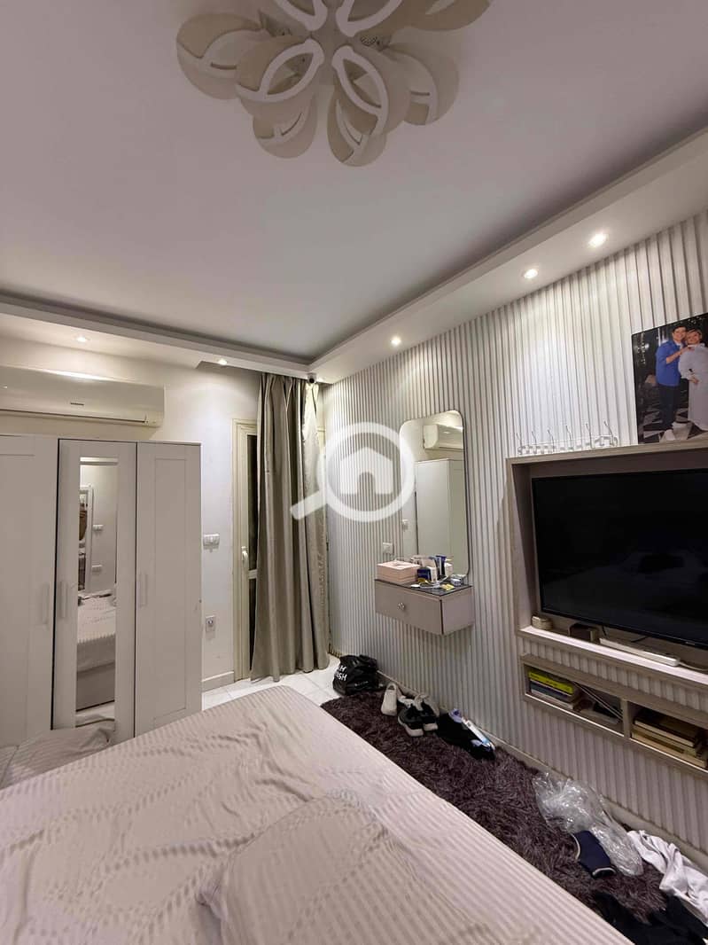 12 00732af5-ffdd-4ff2-9cf9-6bc6d7e0c13f. jpg