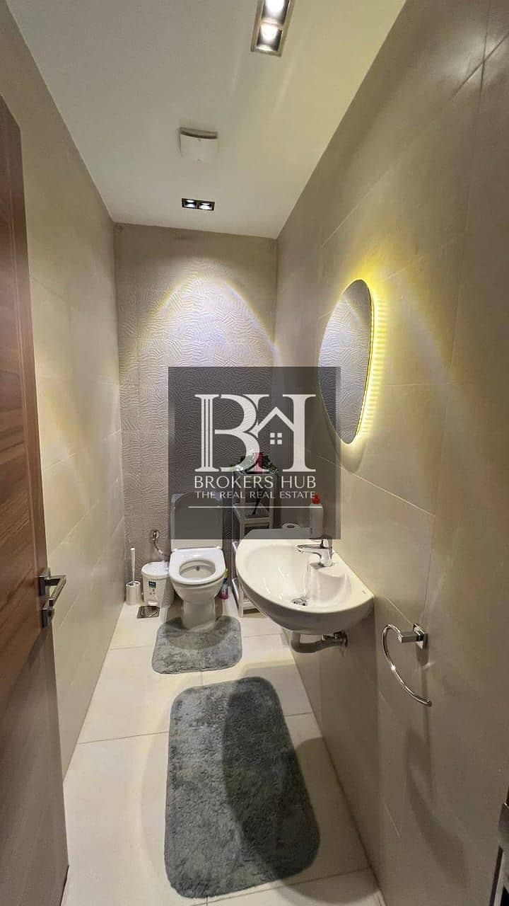 5 649ea27c-a4b7-40e3-b8df-a02cee0779c5. jpeg