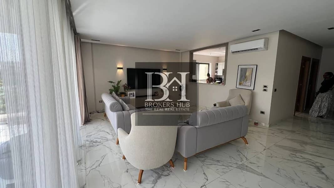 10 fb3445fc-0467-4bdb-88aa-681b0cf17dab. jpeg