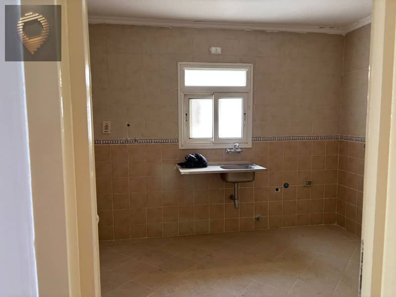 10 WhatsApp Image 2025-10-15 at 12.37. 54_0cd93b86. jpg