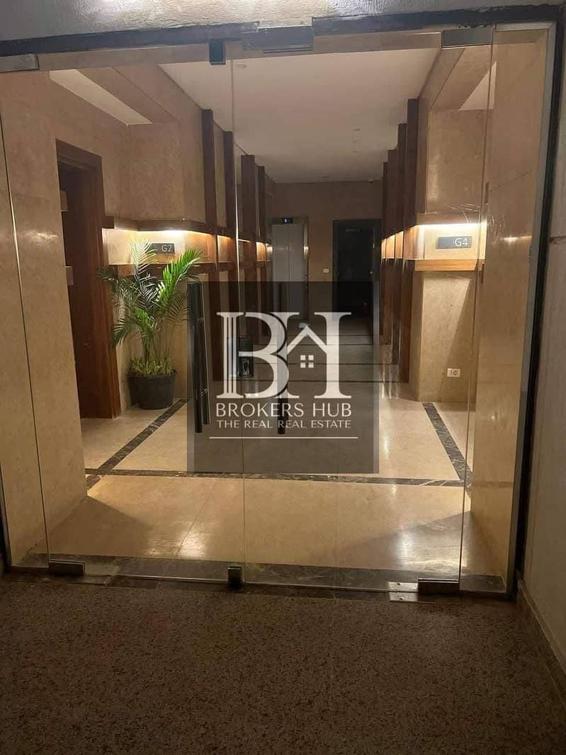 4 9aa78f28-921e-4bc7-b813-8ce05adbd4e7. jpeg