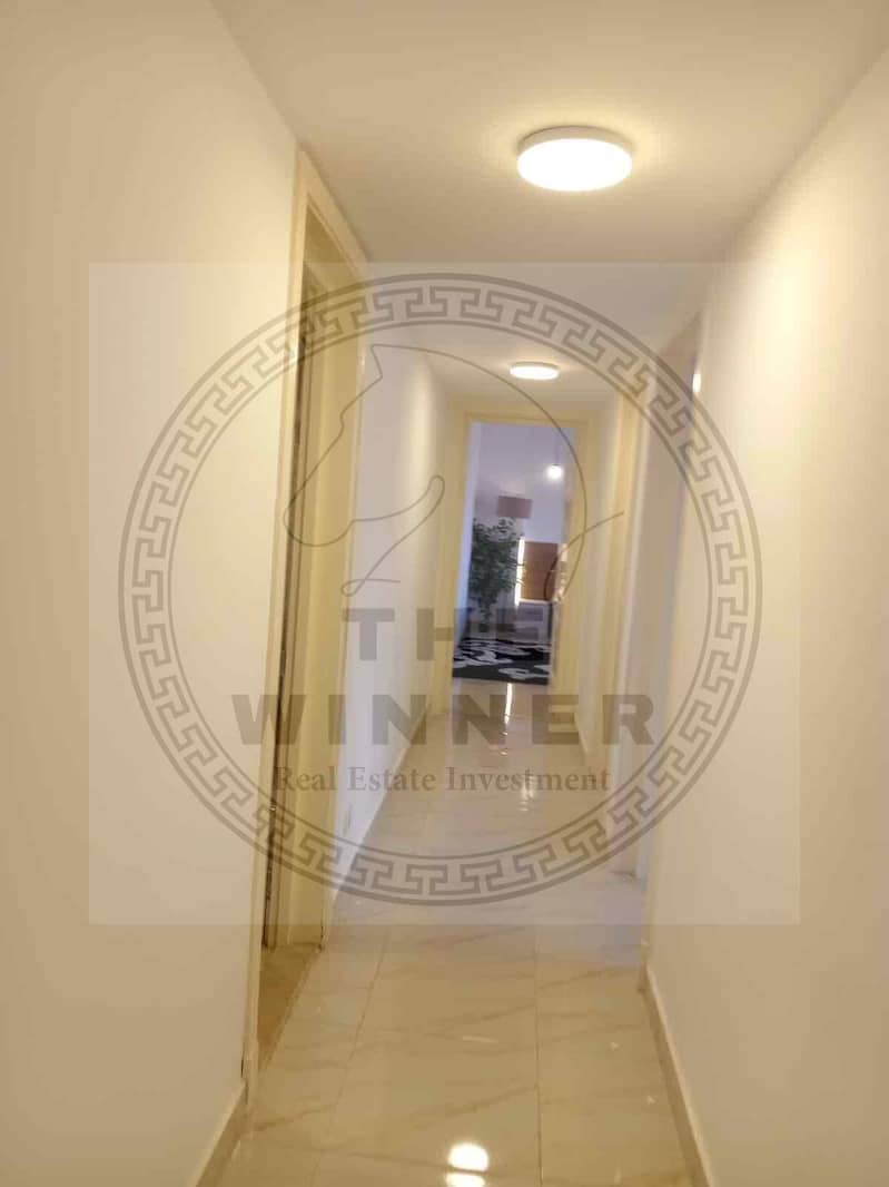 6 94d4f569-307a-471c-8939-5eac0b7d3210. jpg