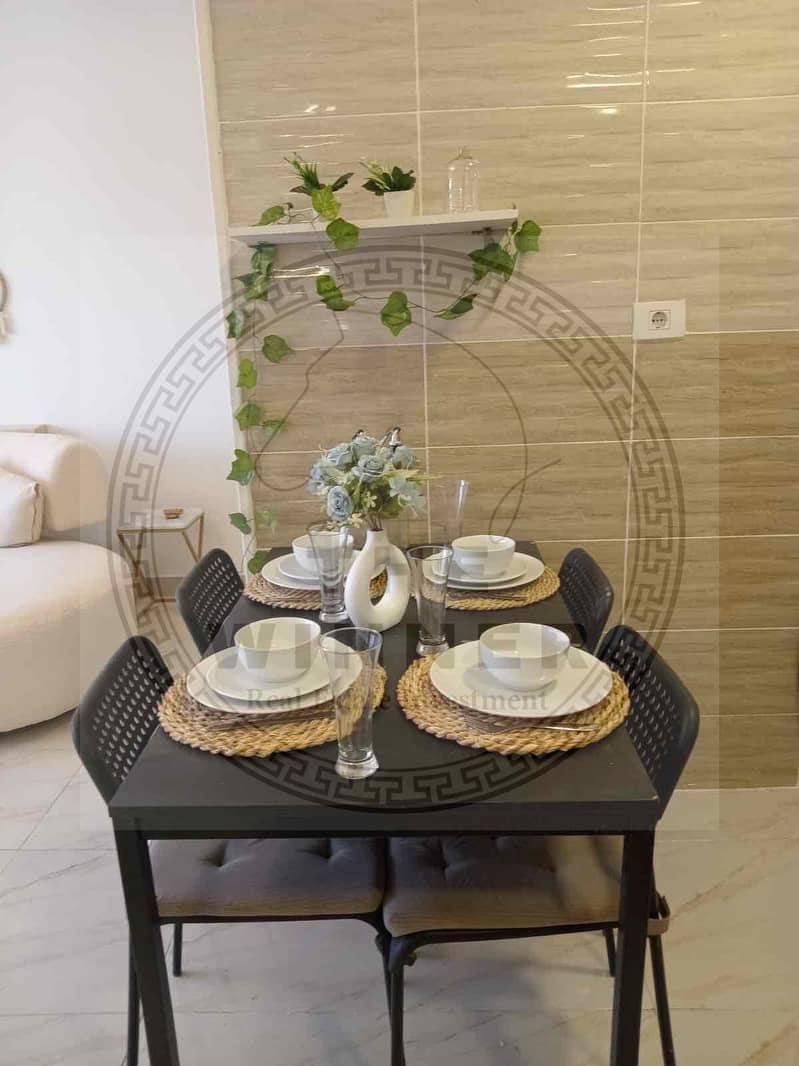 9 f0802ffc-643b-4f19-bb50-56c75ab151dd. jpg