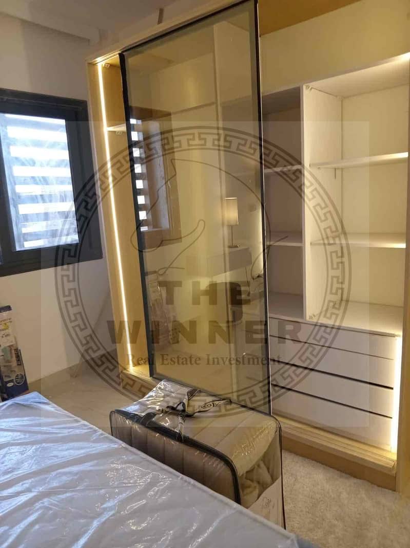 18 eabc654c-c5b1-41ff-ae30-18301a4f9a69. jpg