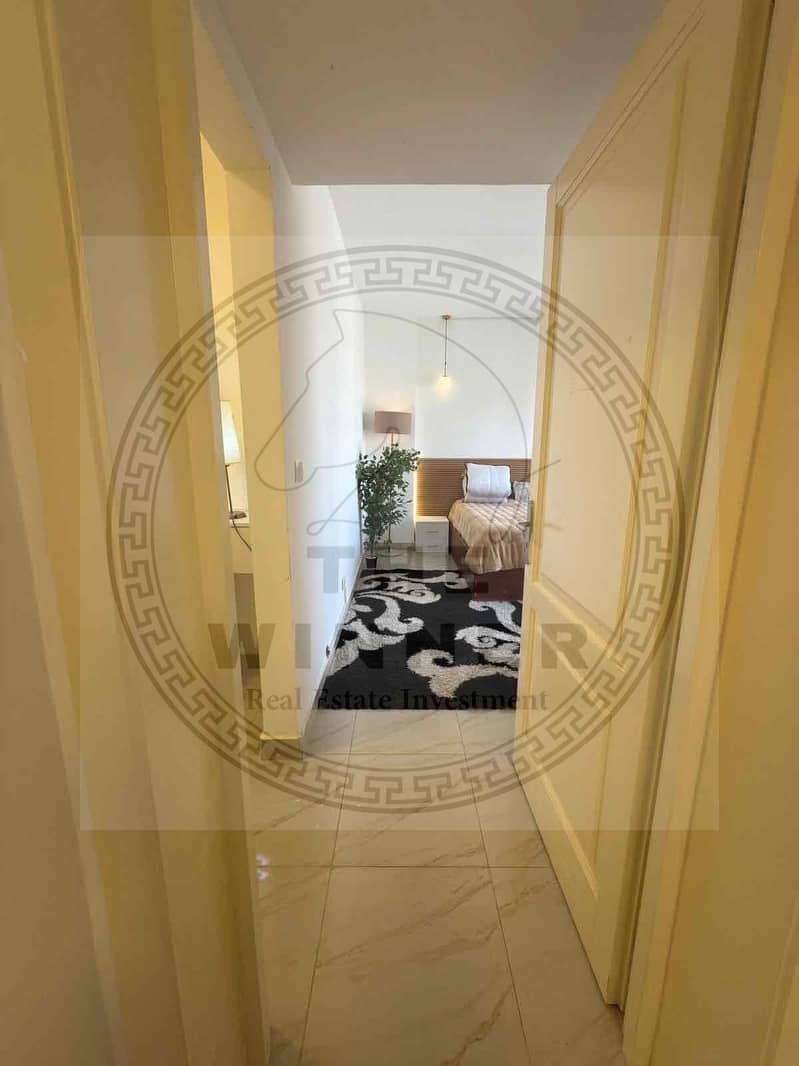 28 c6708eb9-40ba-4f26-a439-28429b490e8d. jpg