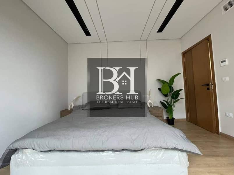 4 7cace84d-777b-4288-a88c-6f96779e2da4. jpeg