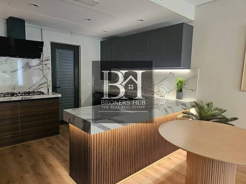 6 0477b251-84b8-46c7-b643-bb02789016a0. jpeg