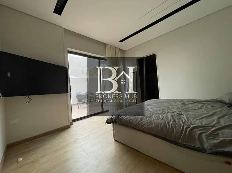 8 35632f24-1b31-4bc2-95a3-207703b45f1e. jpeg