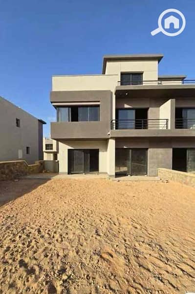 4 Bedroom Twin House for Sale in New Cairo, Cairo - df12504a-a3fd-481b-84bf-af3221438b5b. jpg