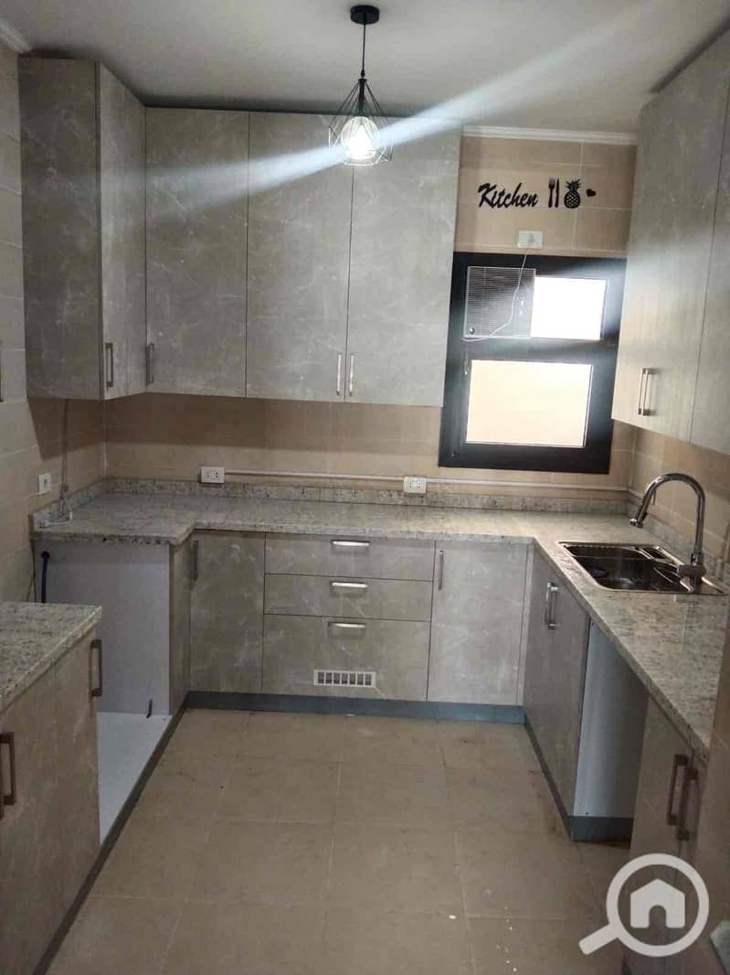 2 e6c94388-90e2-483f-ae1a-998493531a1b. jpg