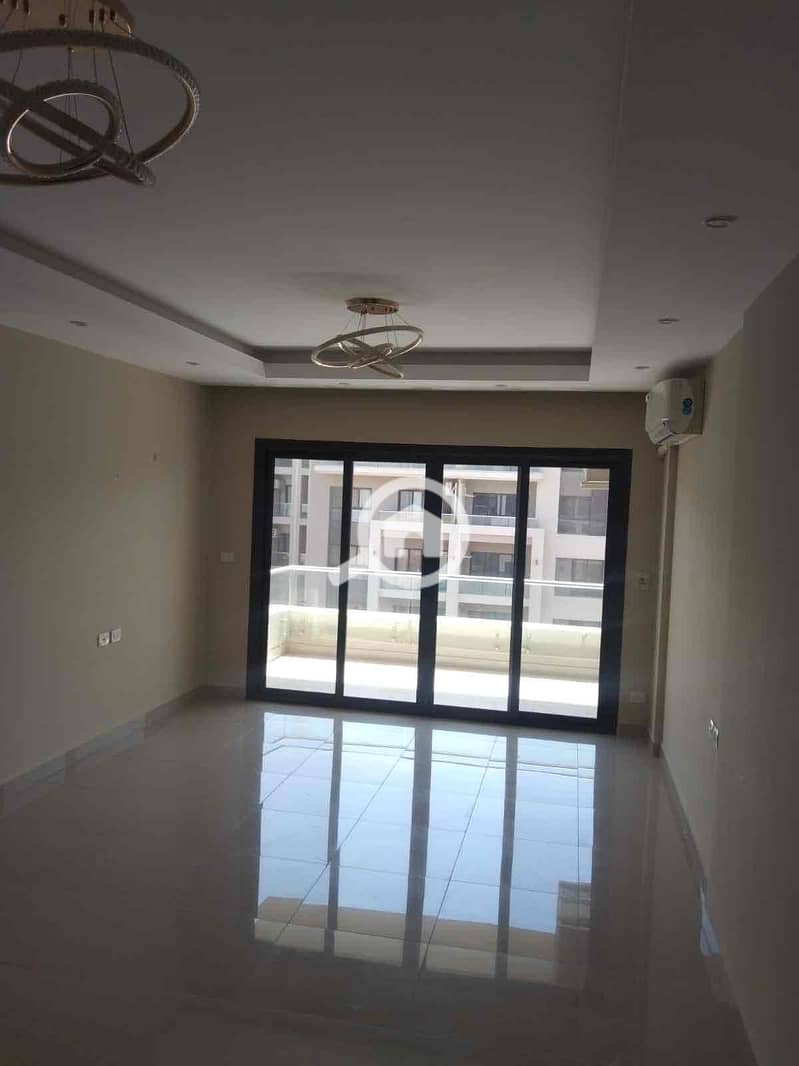 8 0085b44c-3983-4426-a136-ae1a9e300db3. jpg