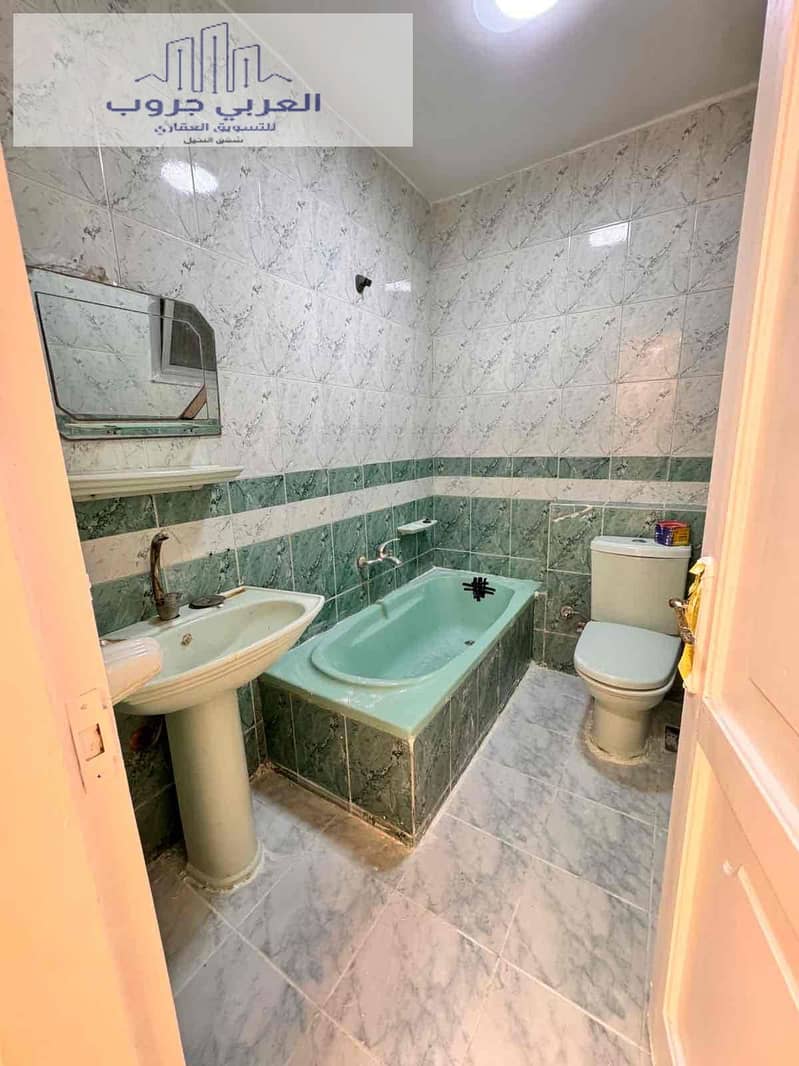 7 e57fdf06-4073-46a4-b6a7-8370a4328704. jpg