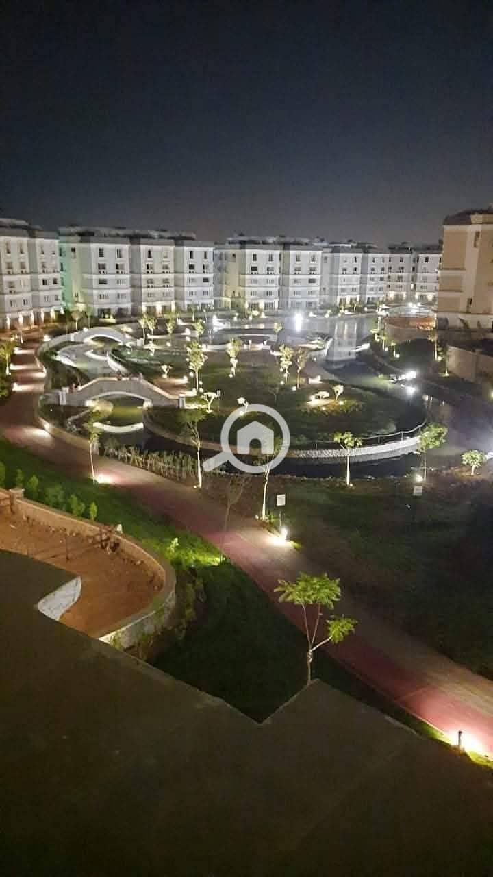 10 f489b1ea-9817-469f-a4a7-a26e51c4ea7d. jpeg