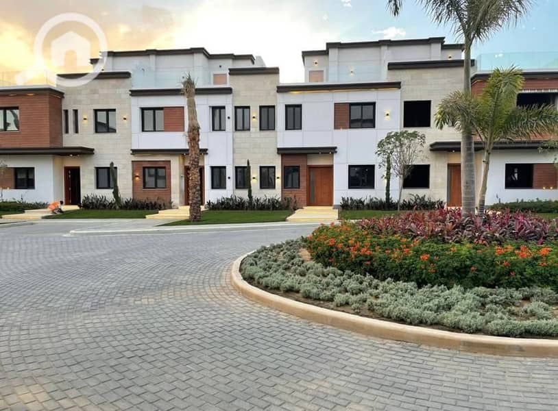 5 479553447_1327249948473311_7017311666249086470_n. jpg